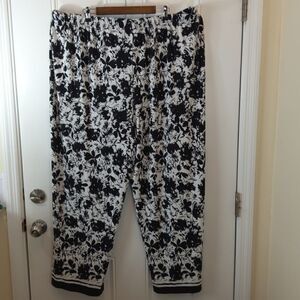 Denim 24/7 black and white floral palazzo pants